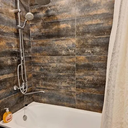 Apartamentai Su Balkonu Prie Akropolio Taikos Pr 48 Apartment
