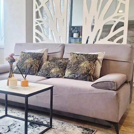 Apartamentai Su Balkonu Prie Akropolio Taikos Pr 48 * Klaipėda