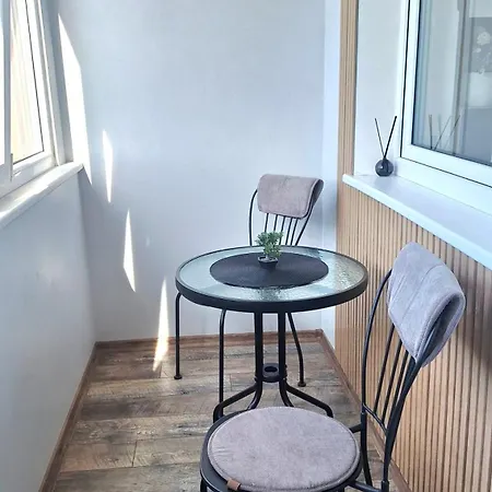 Apartamentai Su Balkonu Prie Akropolio Taikos Pr 48 Apartman