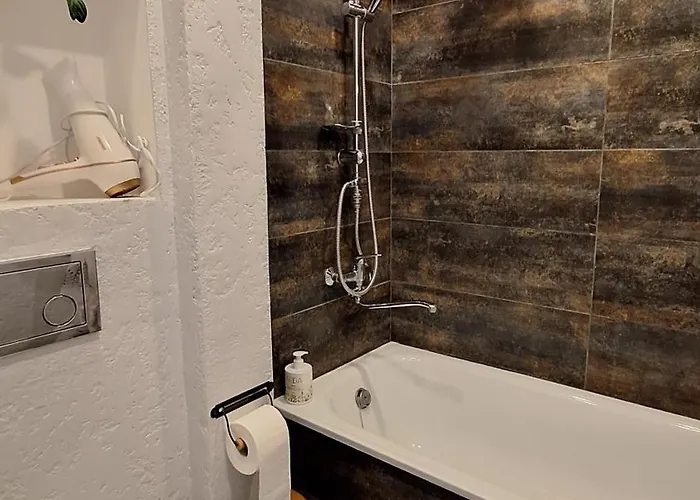 Apartamentai Su Balkonu Prie Akropolio Taikos Pr 48 Apartment